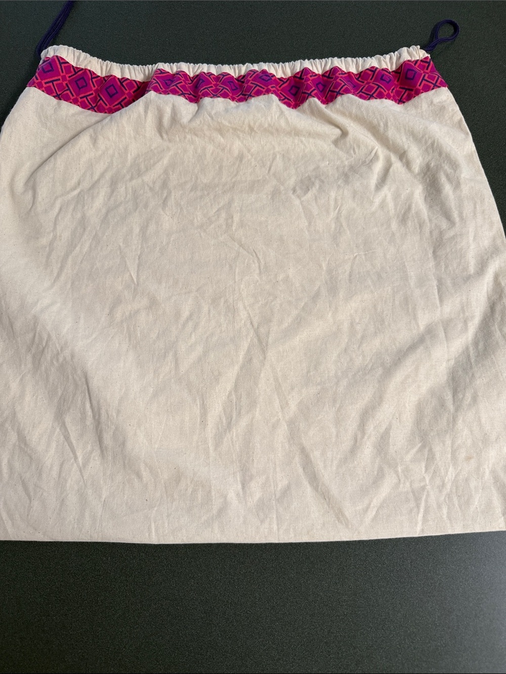 Tory Burch White with Pink Geometric Shape. Dust Bag Approximately 20x21 - Picture 2 of 3